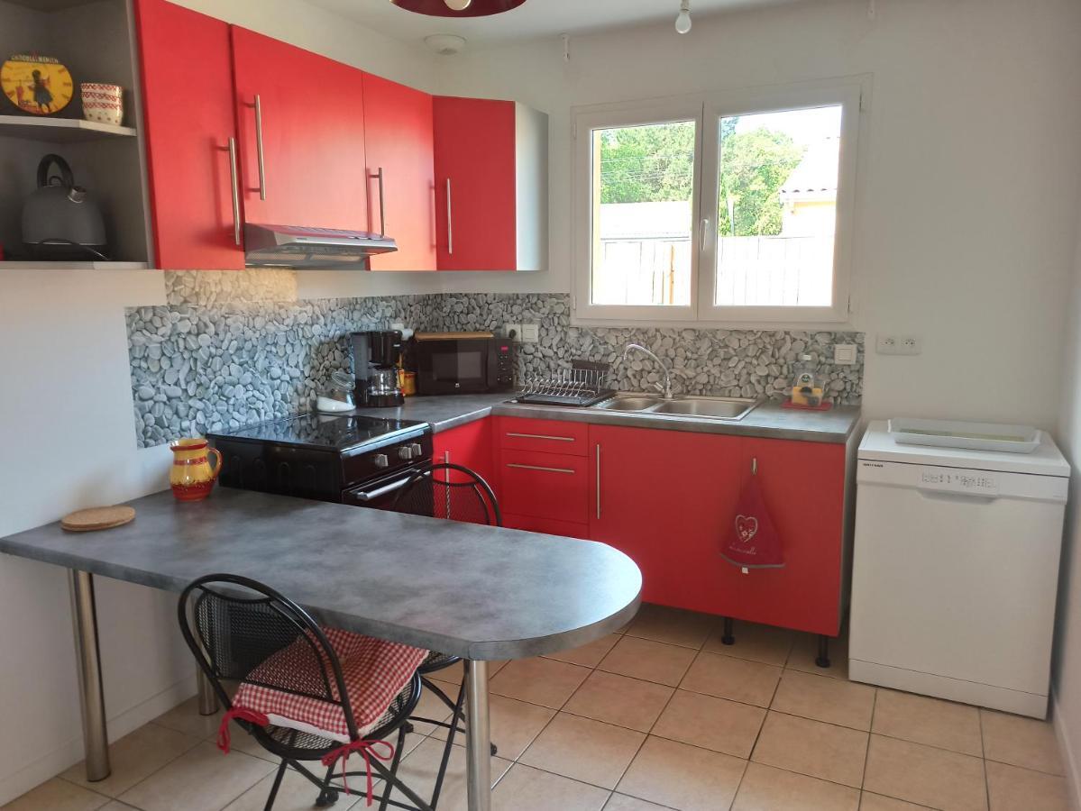 Location 4-6 Personnes Villa Grayan-et-l'Hopital Exteriör bild