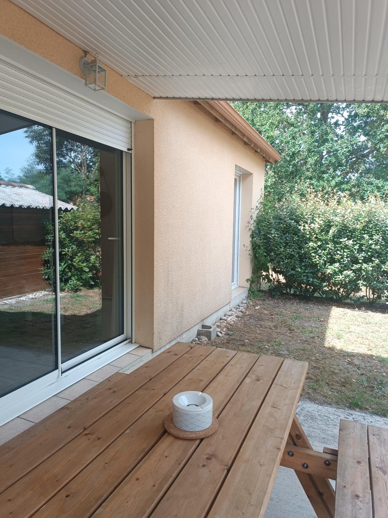 Location 4-6 Personnes Villa Grayan-et-l'Hopital Exteriör bild